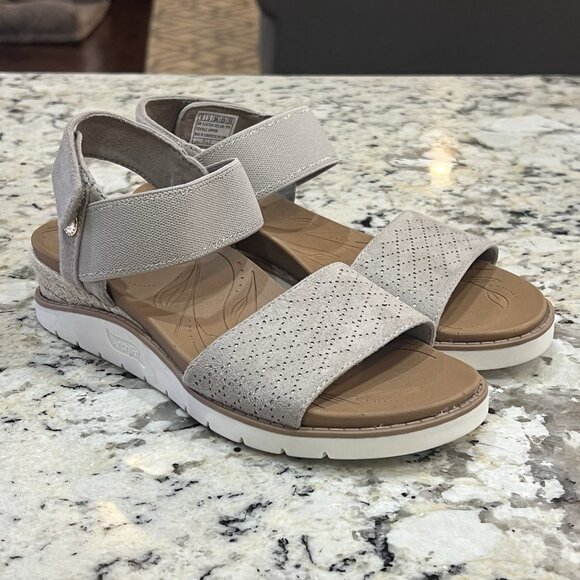 Skechers Shoes - Skechers BOBS x Martha Stewart Arch Fit Beach Kiss Wedge Sandals Size 6 Shoes
